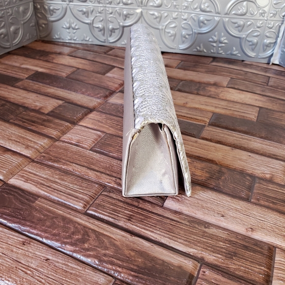 ♤ Bijoux Terner Silver Glitter Baguette Clutch with Cord Strap - Picture 3 of 7